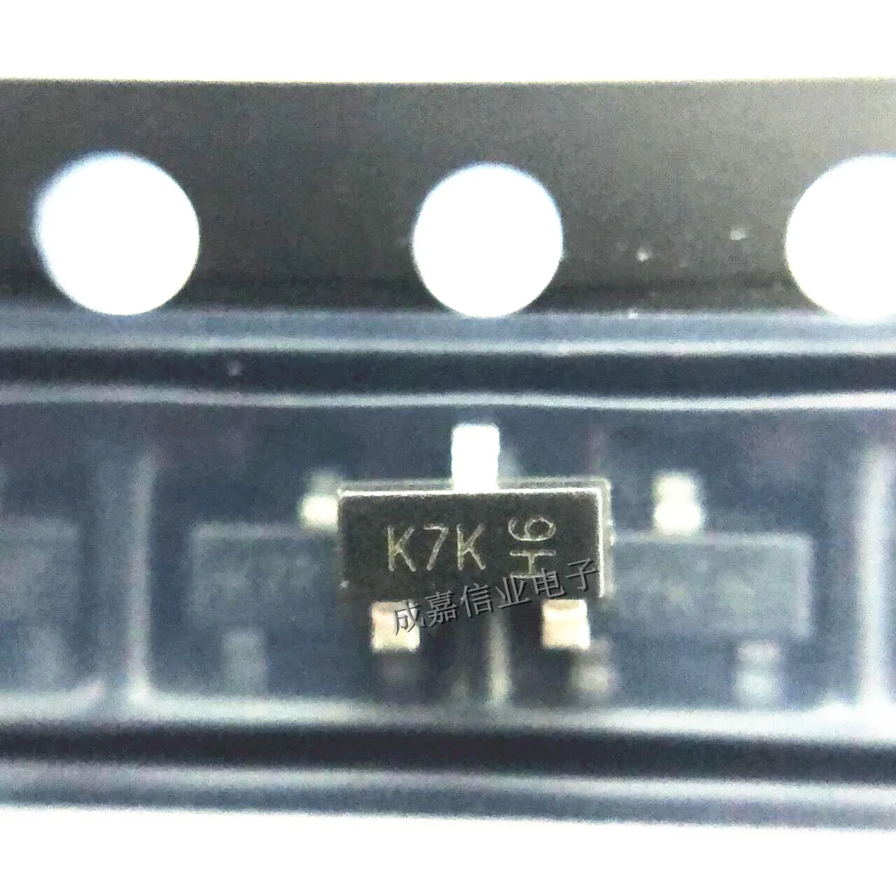 

100 шт./партия 2N7002K-7 SOT-23-3 маркировка; Транзистор K7K MOSFET N-CH 60V 0.38A 3-контактная Рабочая температура:- 55 C-+ 150 C