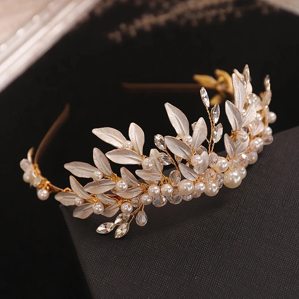 LYTIVAGEN 5 Pz Set di Copricapo Sposa per Capelli Oro Coroncine Foglia Metalliche Damigella d'Onore Tiara Greca Dea Corona Romana con Braccialetto Braccio per Foto di Viaggio, Feste, Matrimonio - Oro