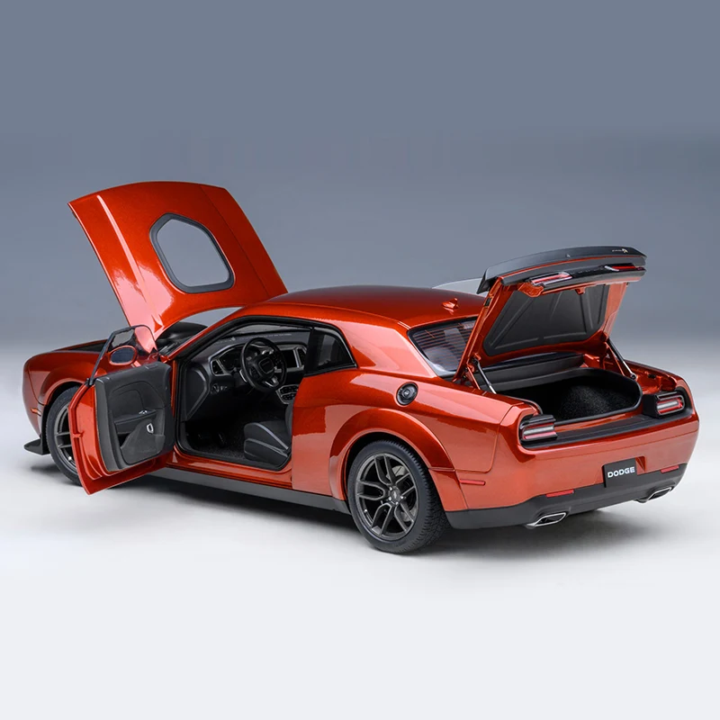 AUTOart 1/18 DODGE CHALLENGER R/T SCAT PACK WIDEBODY 2022 Car