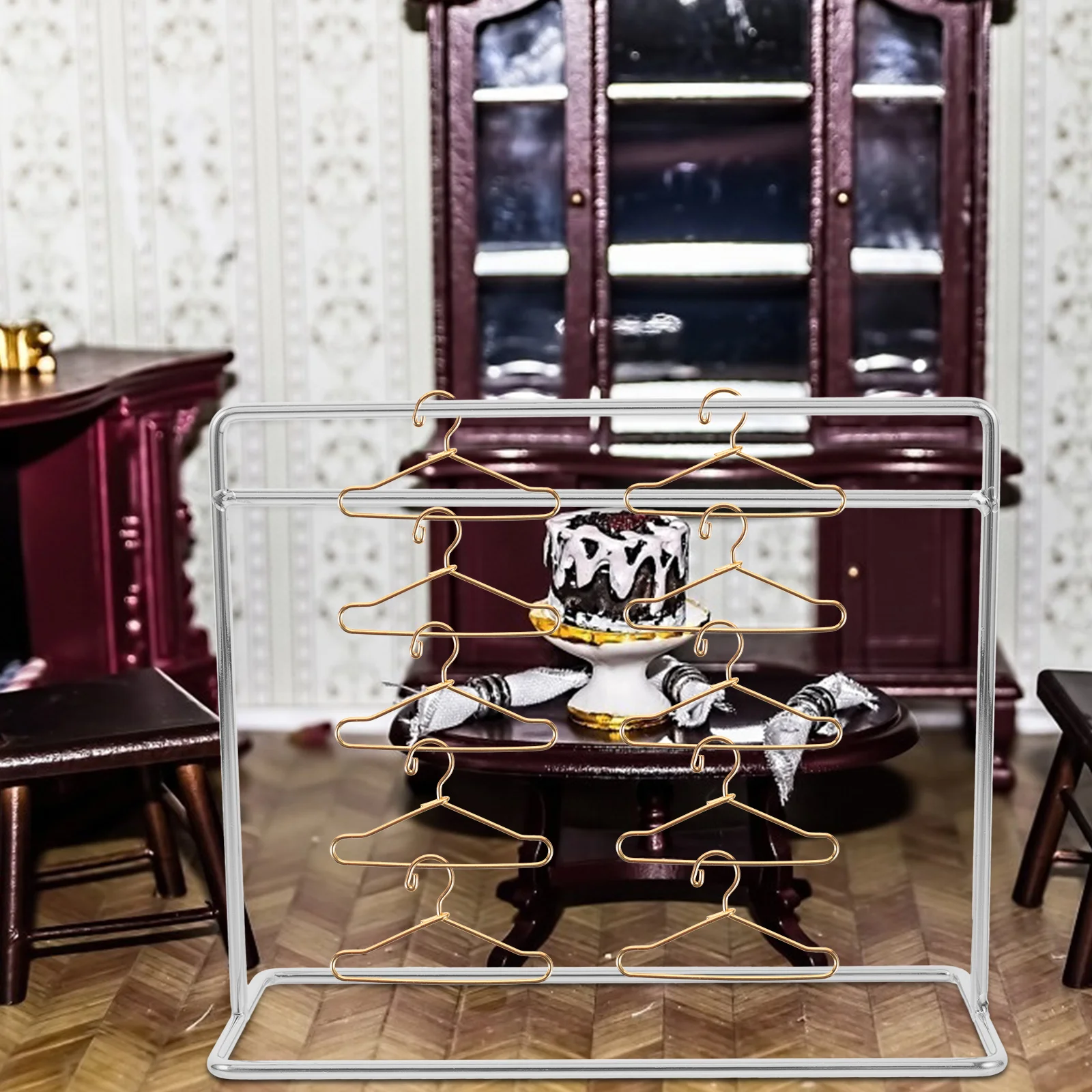 Рисунок 5 - Вешалка для одежды для кукол