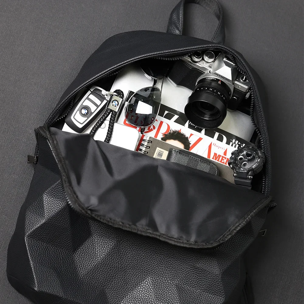 Stylish Geometric Pattern Backpack for Travel and Leisure