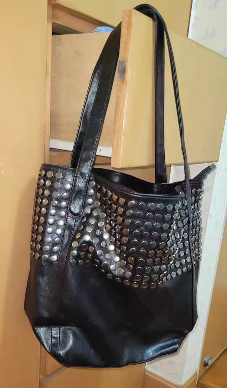 Borsa da viaggio Tote per donna Hobo con tracolla morbida casual da donna di grande capacità di design con rivetti di moda_voghion.com
