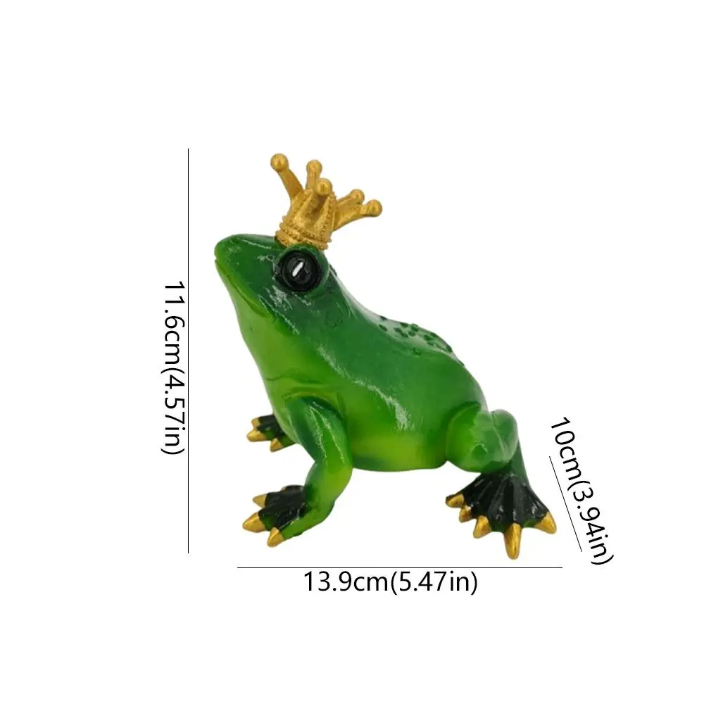 Garden Ornament Wearing Crown Miniature Frog Statues Handmade Resin Material Frog Figurines Cute Frog Ornament Indoor Outdoor