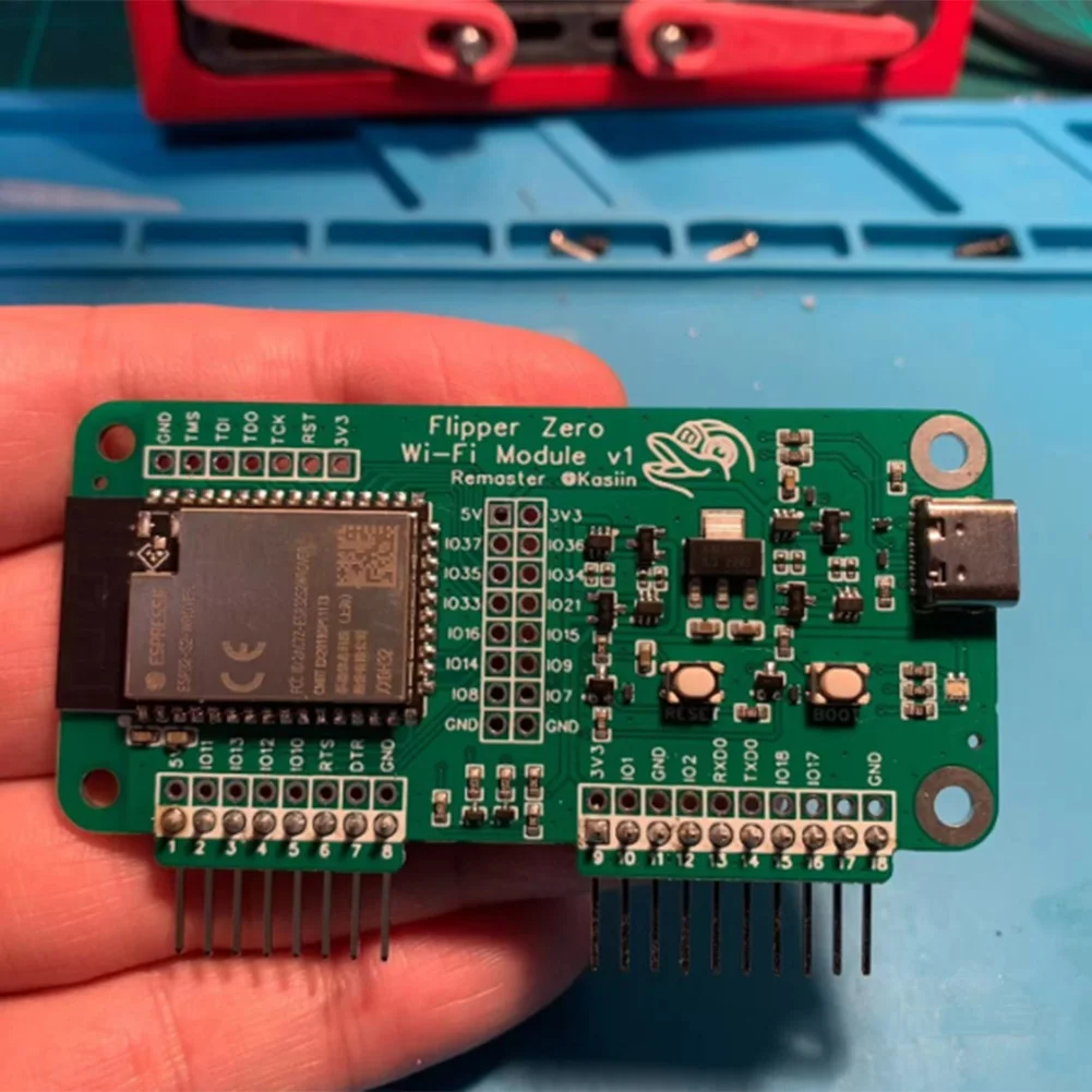 

1Pcs Flipper Zero 32GB WiFi Devboard ESP32-S2 Allows Wi-Fi Penetration Testing For Perform Advanced Circuit Debugging