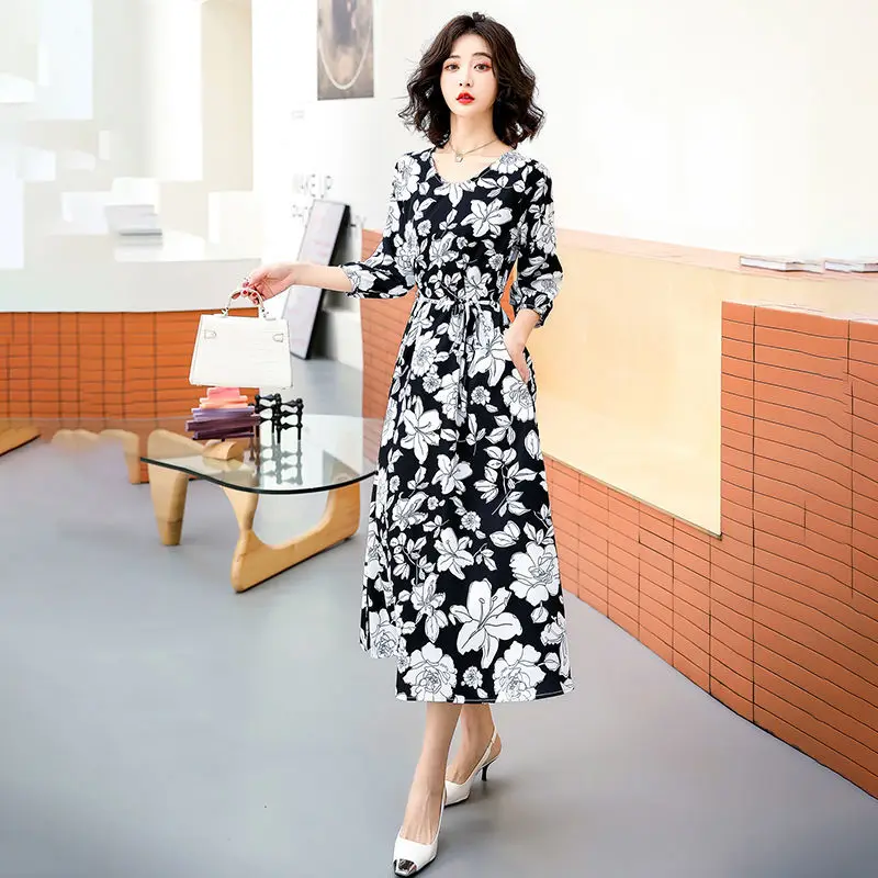 

Модное шифоновое платье средней длины на шнуровке, весна 2022