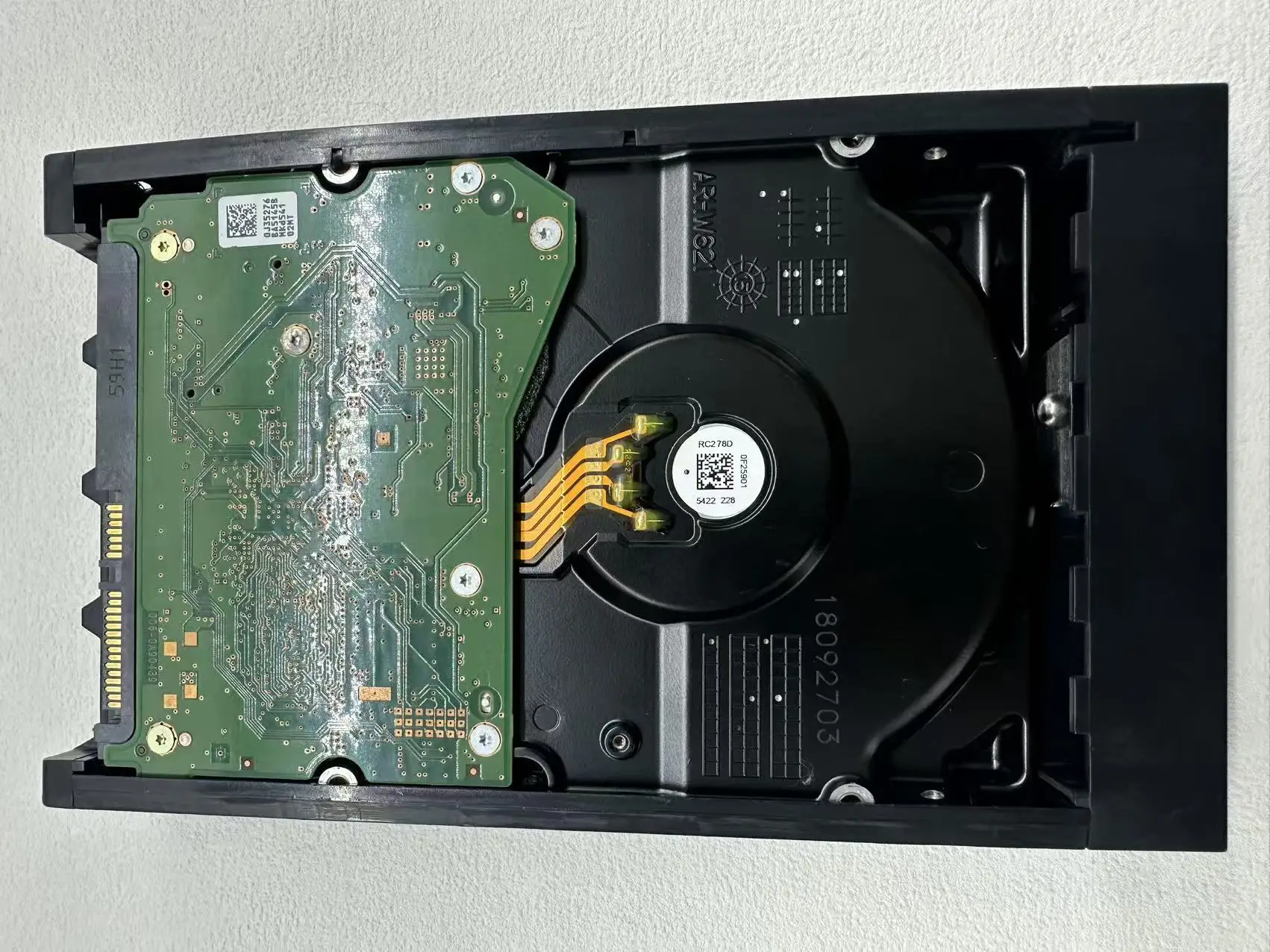 0F23684 8TB 4Kn SATA 하드 드라이브
