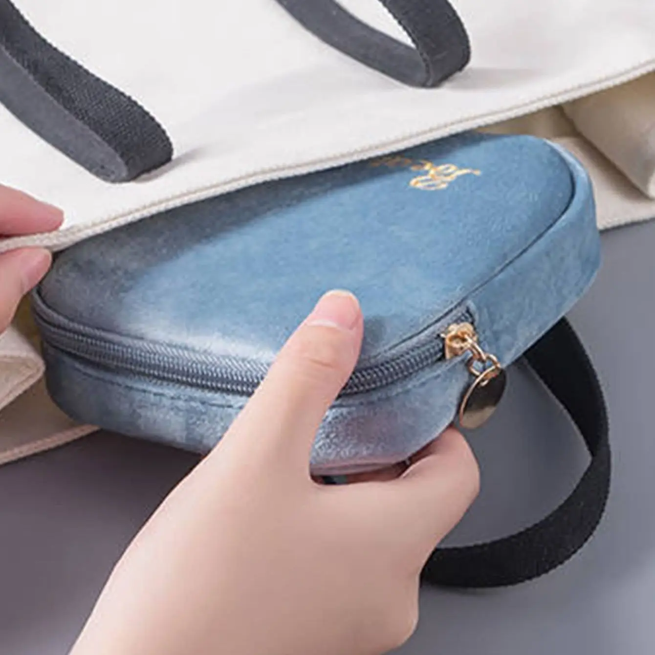 1PC-Multifunctional Pattern Sanitary Pad Bags Reusable Napkin Storage Organizer Women Pad Pouch Bags Portable Makeup Bags Coin P