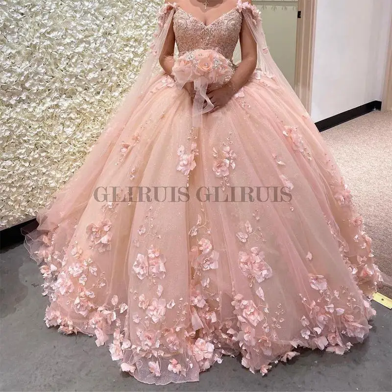 

2023 Romantic Blush 3d Flowers Ball Gown Quinceanera Prom Dresses with Cape Wrap Caftan Beaded Lace Long Sweet 16 Dress Vestidos