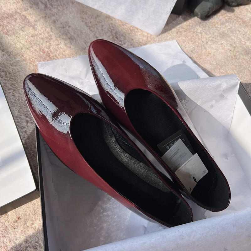 Jenny&Dave England Vintage Slip-On Pointed Loafers Fashion Office Lady Casual Flat Shoes Women