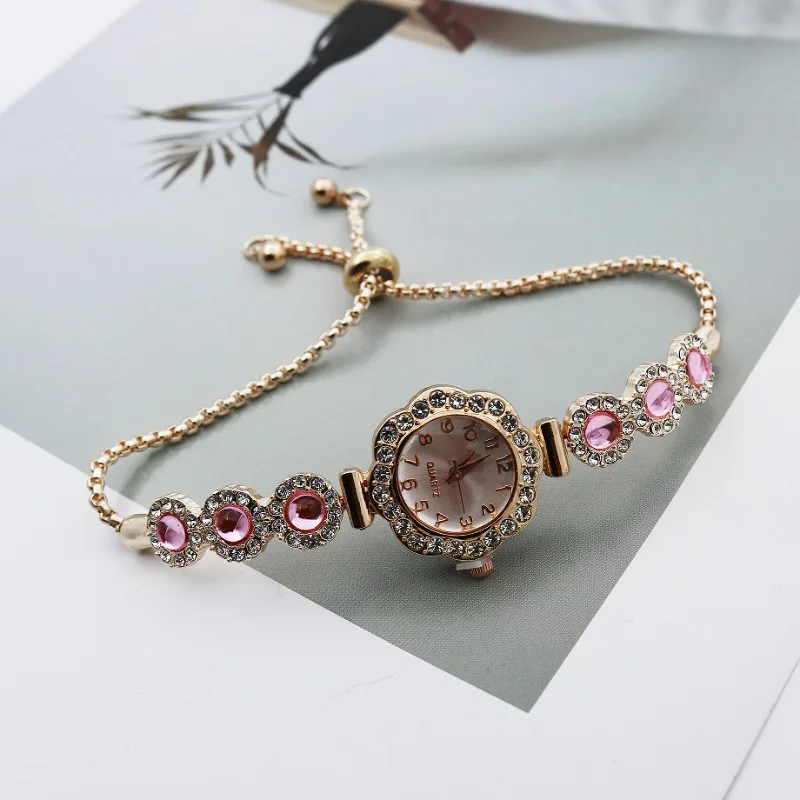 High Quality Women's Watch Fashion Flower Shape Women's Adjustable Strap Gold Ladies Bracelet Quartz Wristwatches
