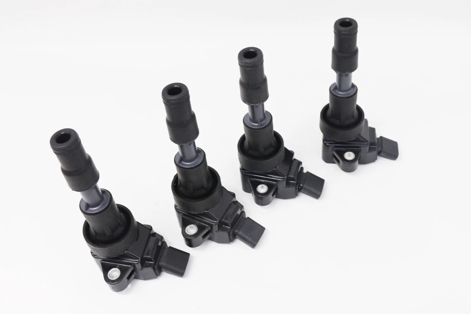 4 PCS lgnition Coil for HYUNDAI i10 i20 2015 i30 KIA CEE'D PICANTO 2730104110