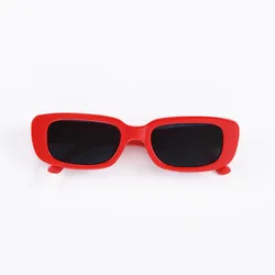 Chic Vintage - Inspired Green Square Sunglasses with UV400 Protection (Red black)