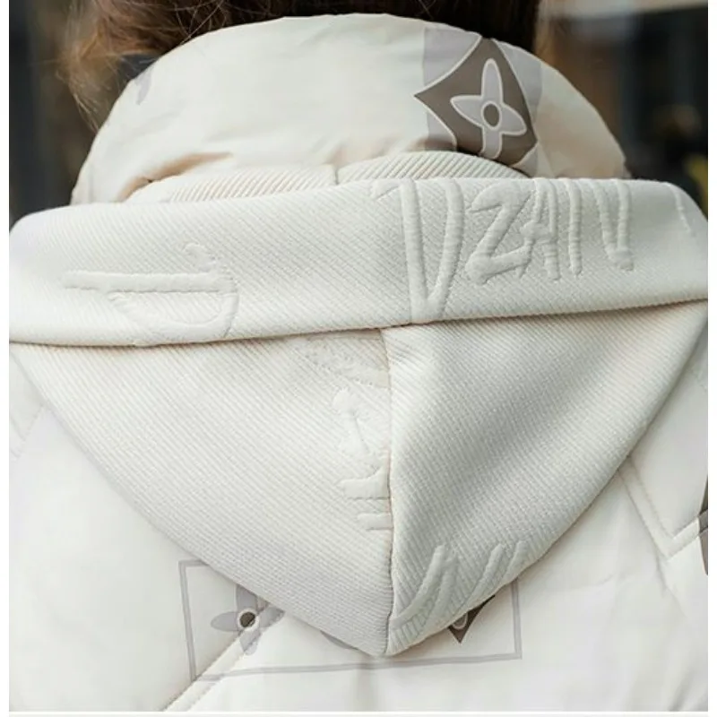 Рисунок 5 - Женские короткие свободные парки