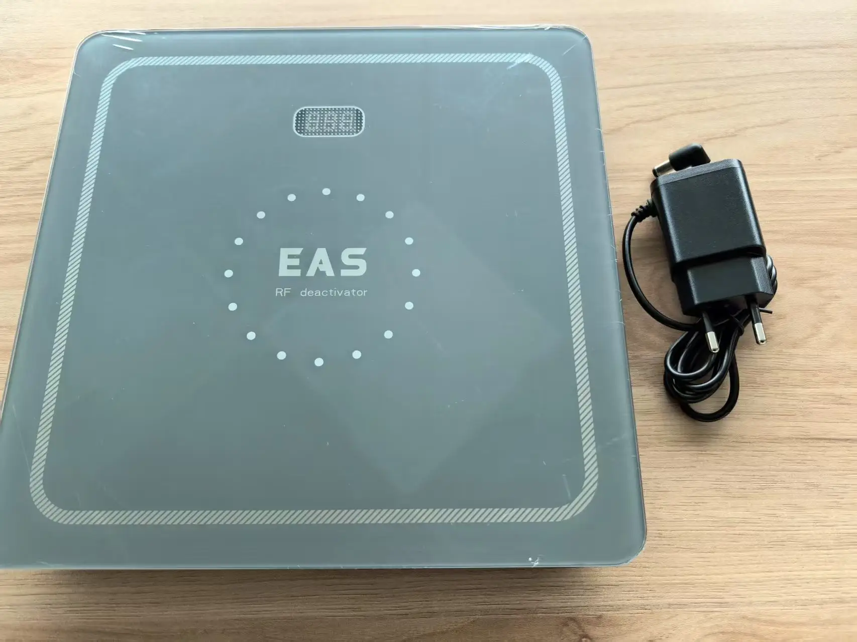 EAS 도난 방지 RF 8.2MHz 비활성화기 유리 패드 소리 및 빛 EAS 알람 소프트 라벨 제거기