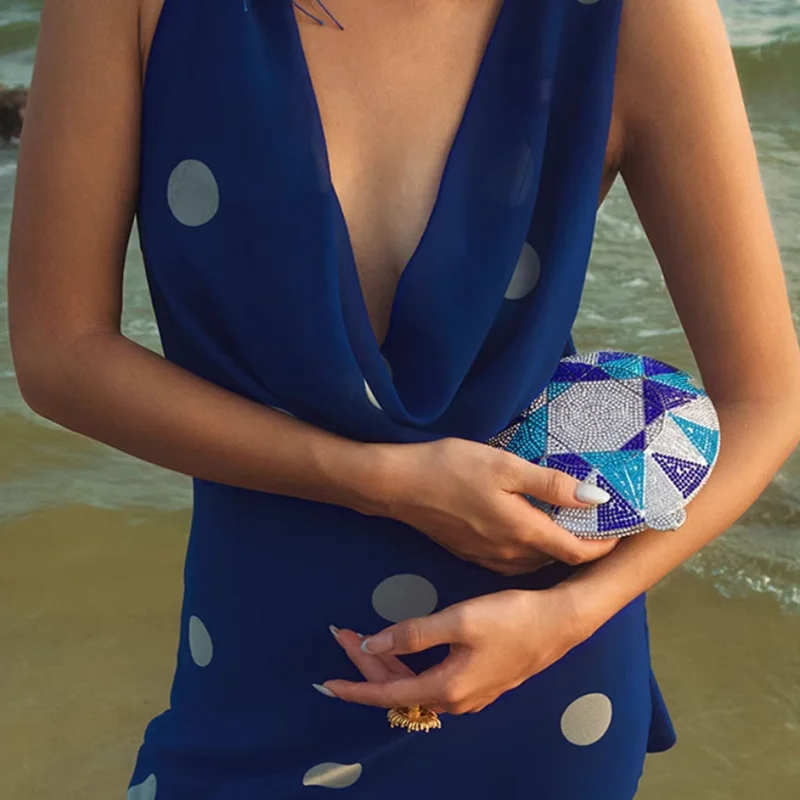 Shiny Diamond Embedded Evening Bag Diamond Shaped Full of Diamonds Handheld Flat Bottom Banquet Bag Evening Gown Bag