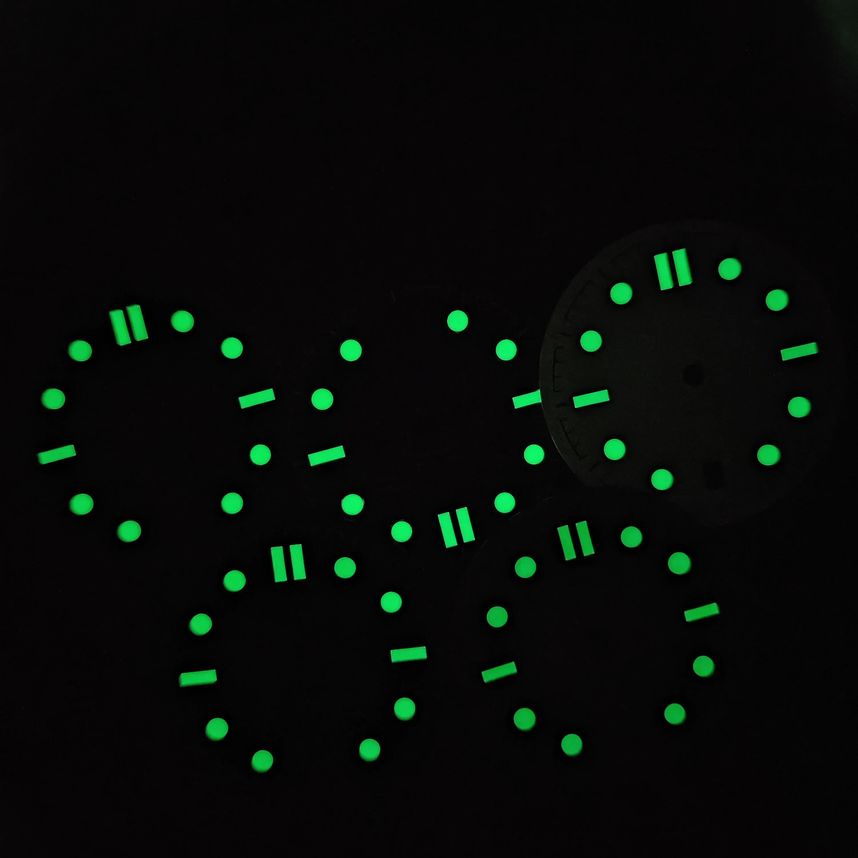 31.5mm NH35 Watch Dial 6 o'clock Single Calendar Fit NH34 NH35A NH36 Movement C3 Green Luminous Face And Hands A