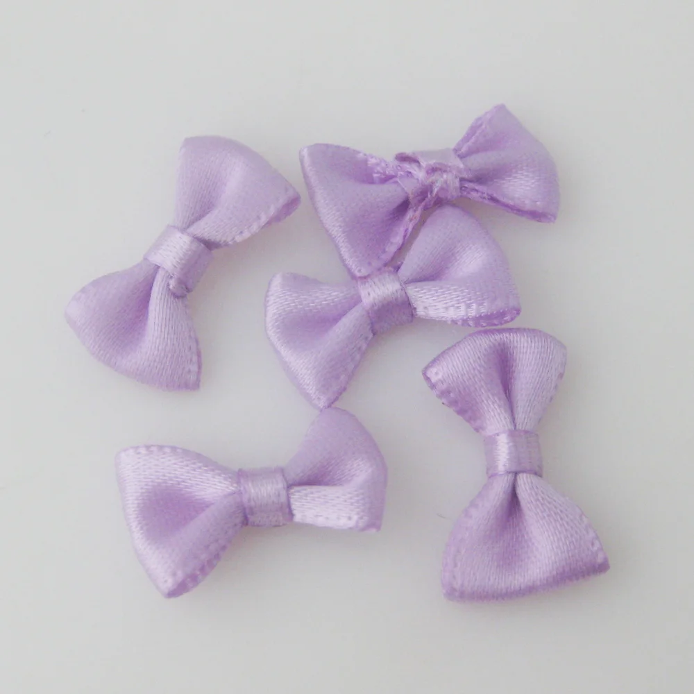 50Pcs 2CM 긴 선 모양 작은 활 새틴 리본 매듭 35 색상 귀여운 Bowtie 옷 모자를 쓰고 있죠 장식품