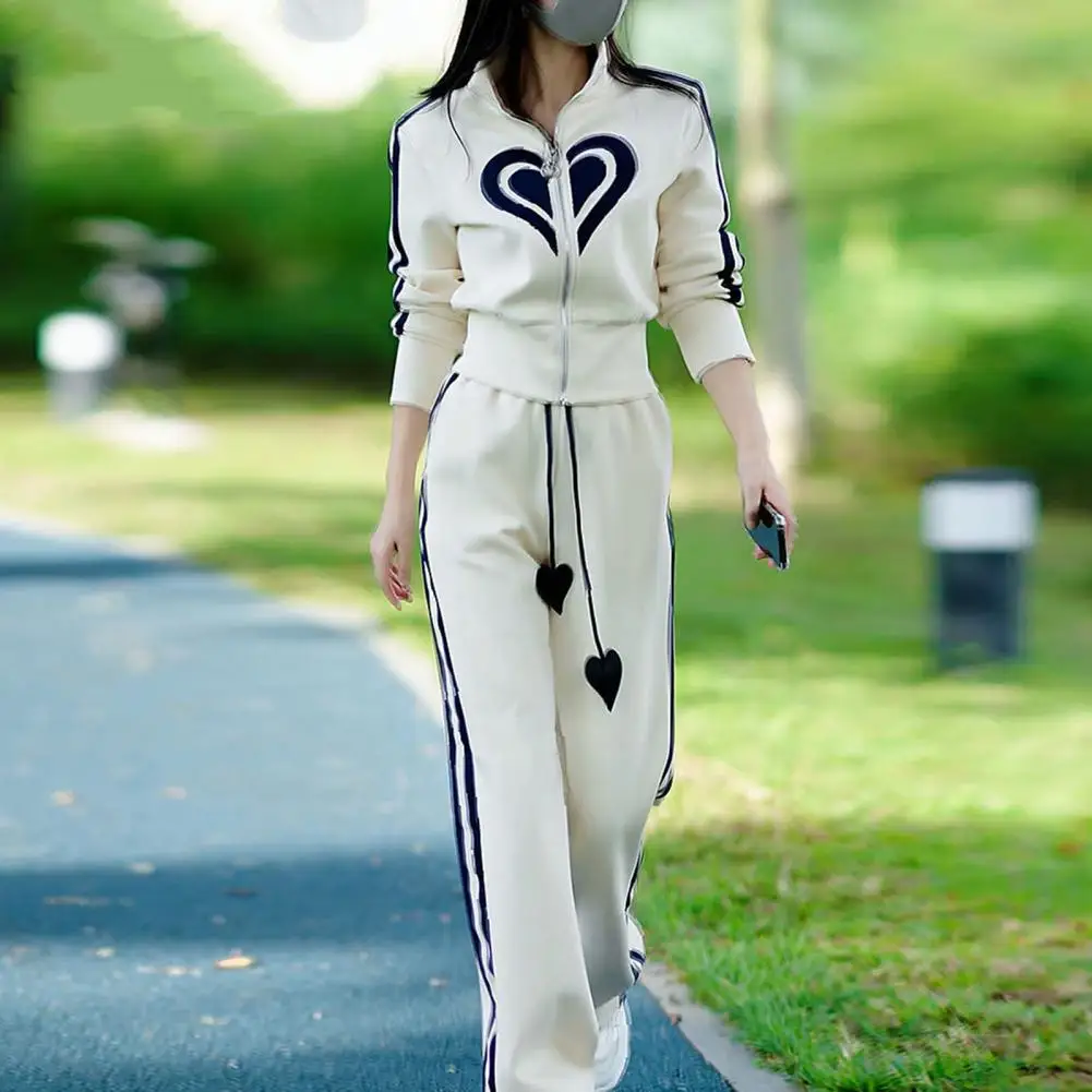 

Women Activewear Set Stylish Women's Sport Outfit Heart Print Sweatshirt Coat Wide Leg Pants Set for Autumn/winter Zipper