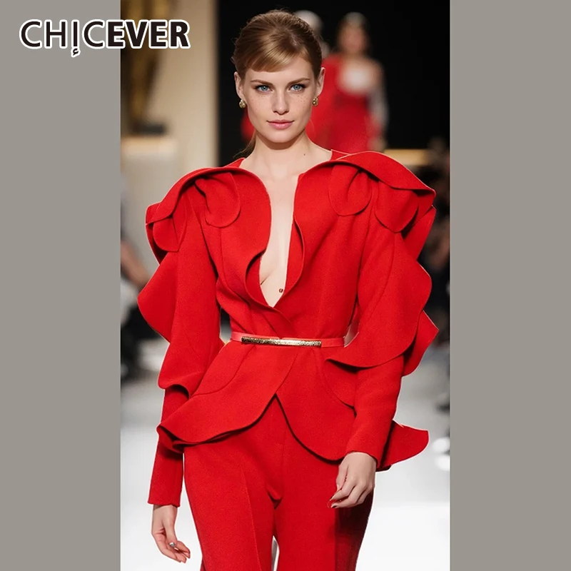 

Женский пиджак с длинным рукавом и круглым вырезом