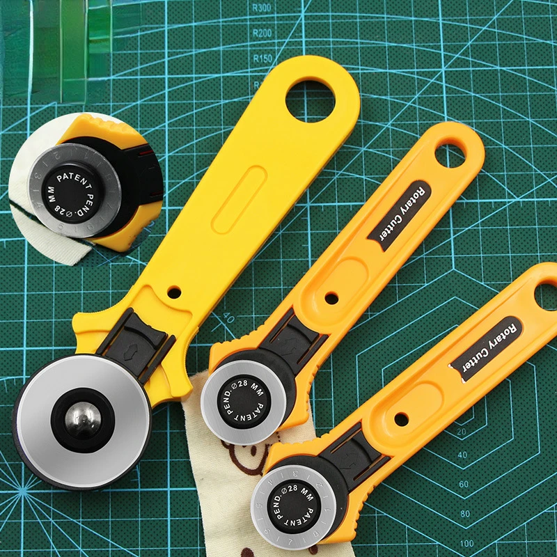 

1pc Patchwork Roller Wheel Knife Cloth Cutter Leather Paper Fabric Craft Fabrics Knife Rotary Cutter Cutting Sewing Accessories