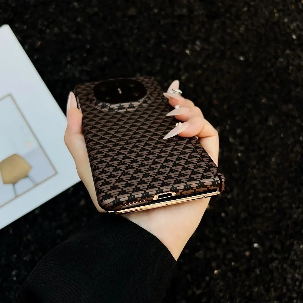 Premium Carbon Fiber Kevra Phone Case with MagSafe and Wireless Charging Capability