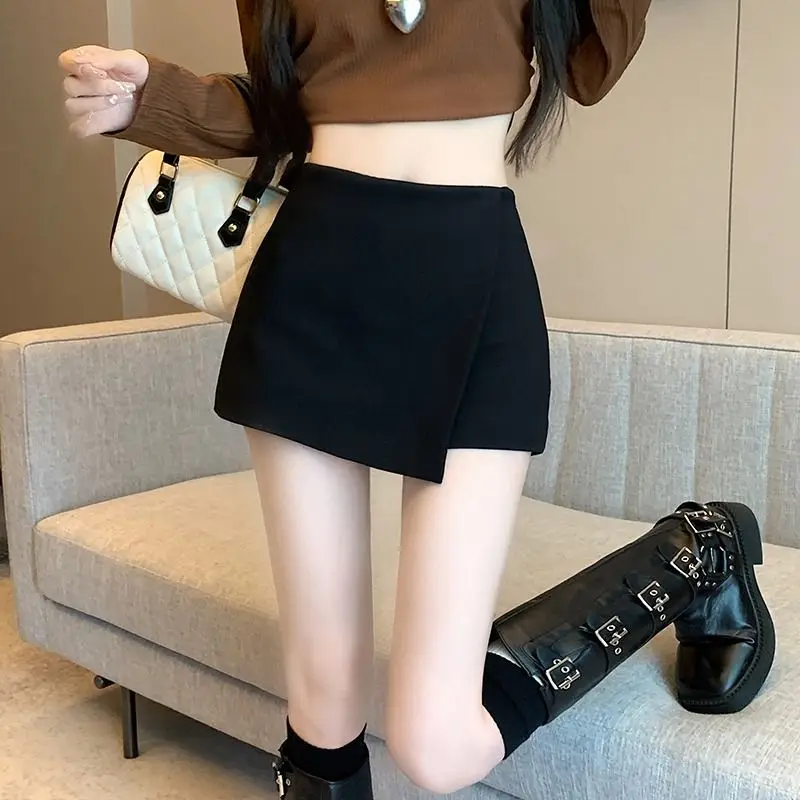 Black Half Skirt Women High Waisted and Slim A-line Short Skirt 2023 New Autumn and Winter Design Buttocks Wrapped Pants Skirt