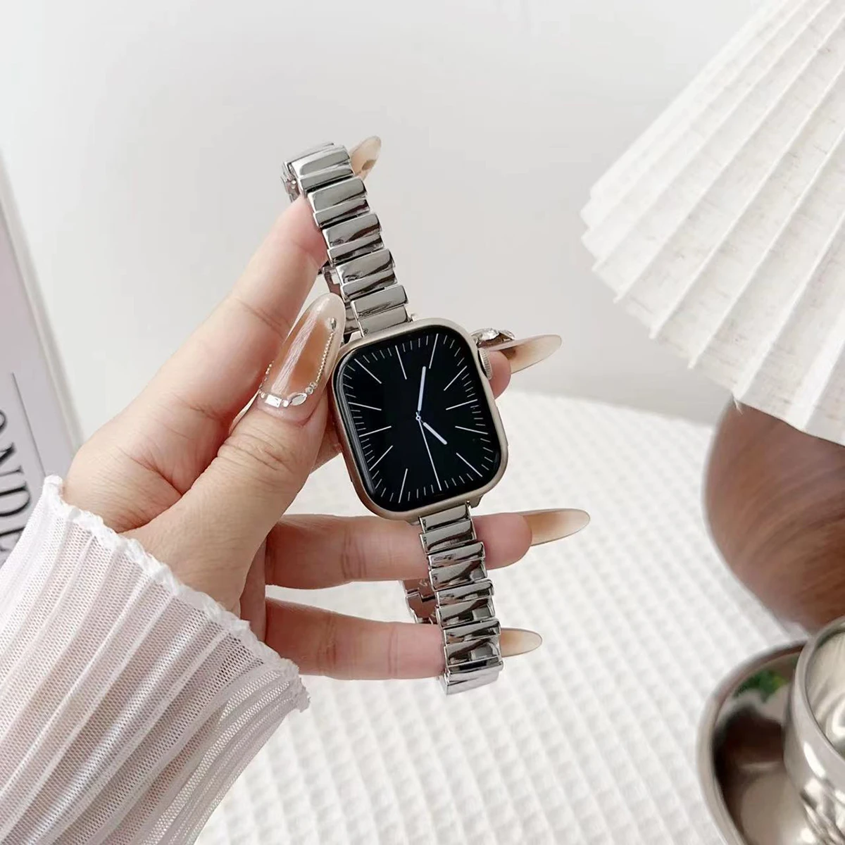 ตัวเลือกสินค้า สายนาฬิกาโลหะ Apple Watch ยืดหยุ่น ทนทาน หลายขนาด