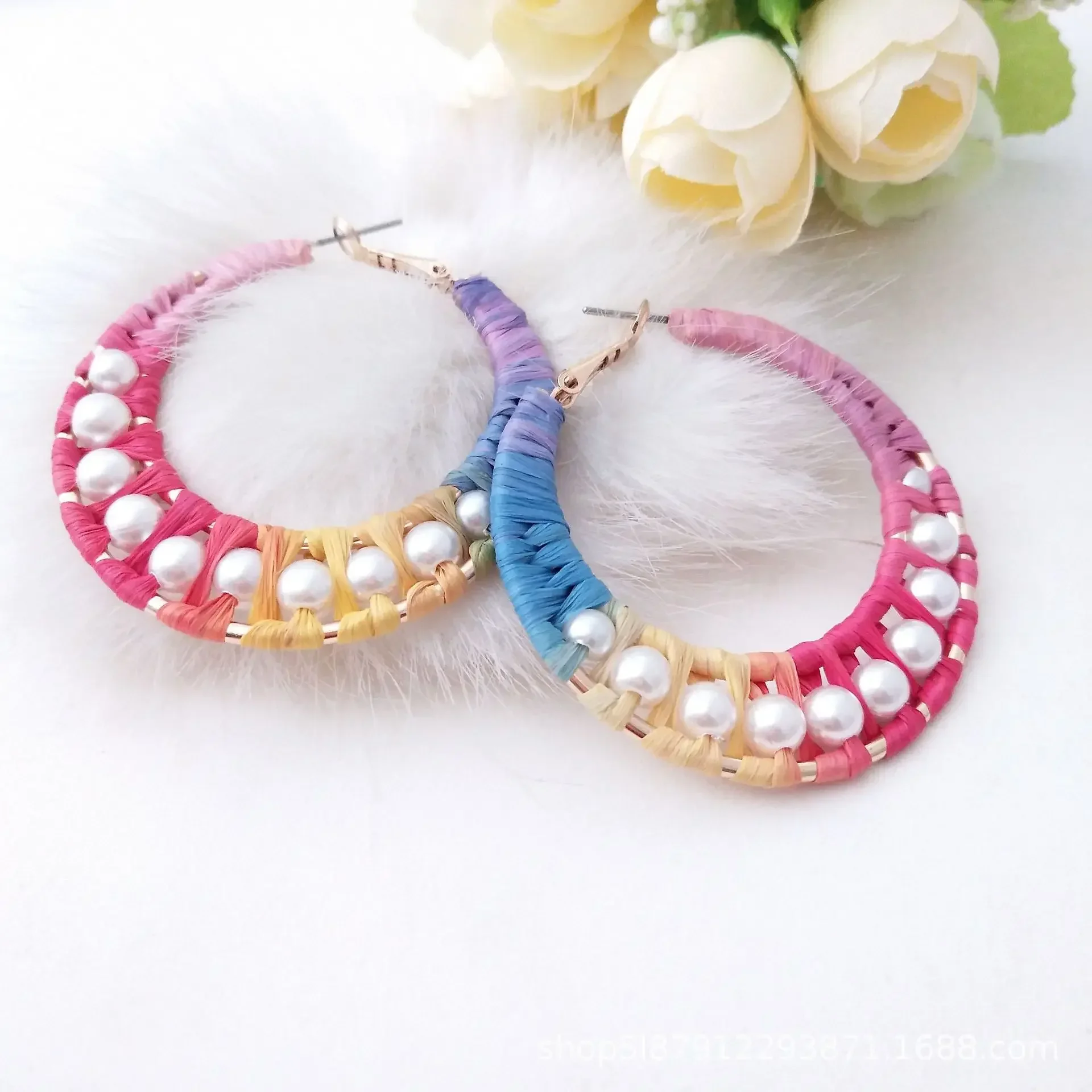 

Beaded earrings Circle Pearl Raffia Originality Colour Hand knitting Bohemia Alloy Tide Simple Rice bead earrings