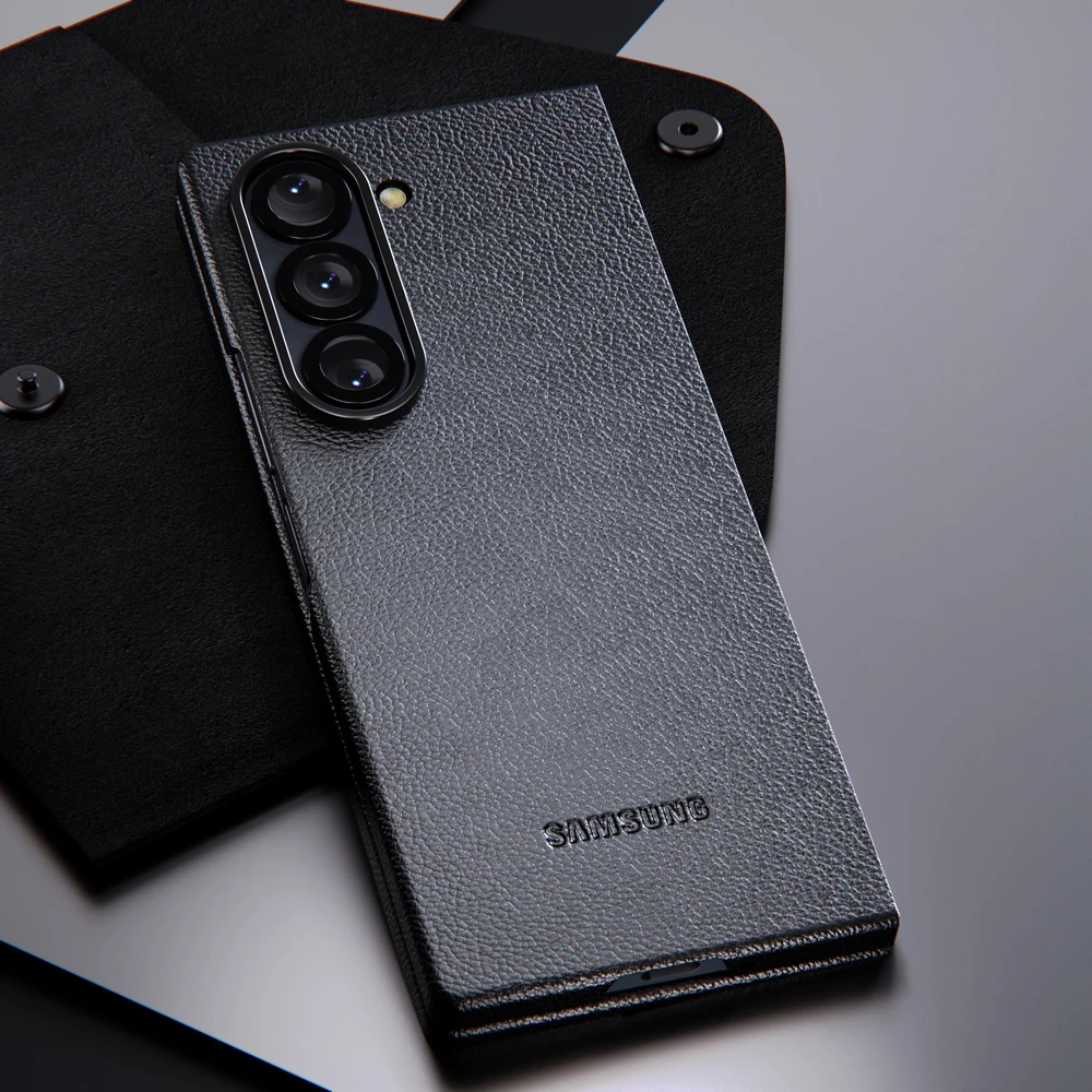 Luxury Original Leather Shockproof Protective Phone Back Cover with Textured Design