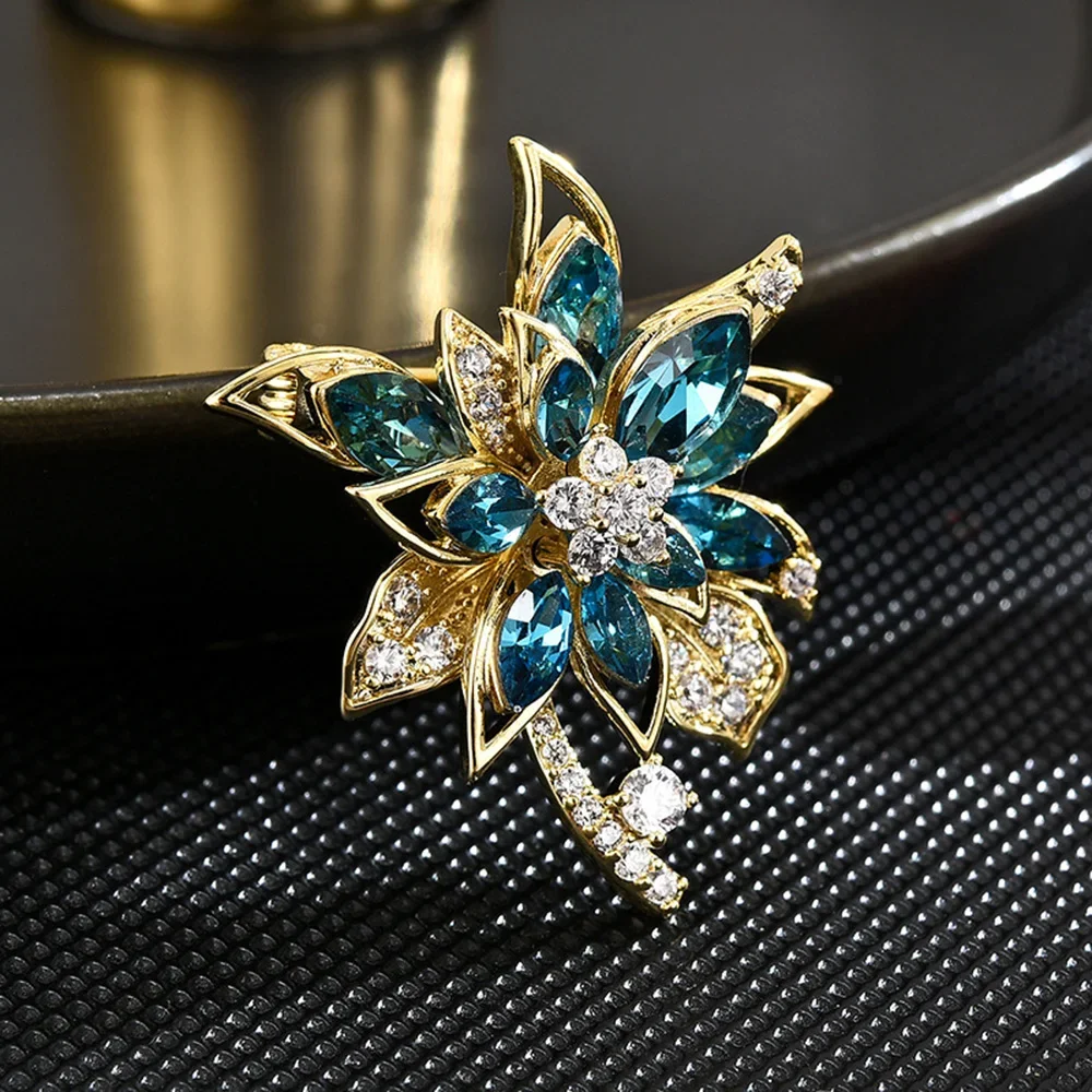 Light Luxury Brooch for Women Blue Crystal Flower Brooches High Quality Metal Copper Jewelry Banquet Party Dress Accessories