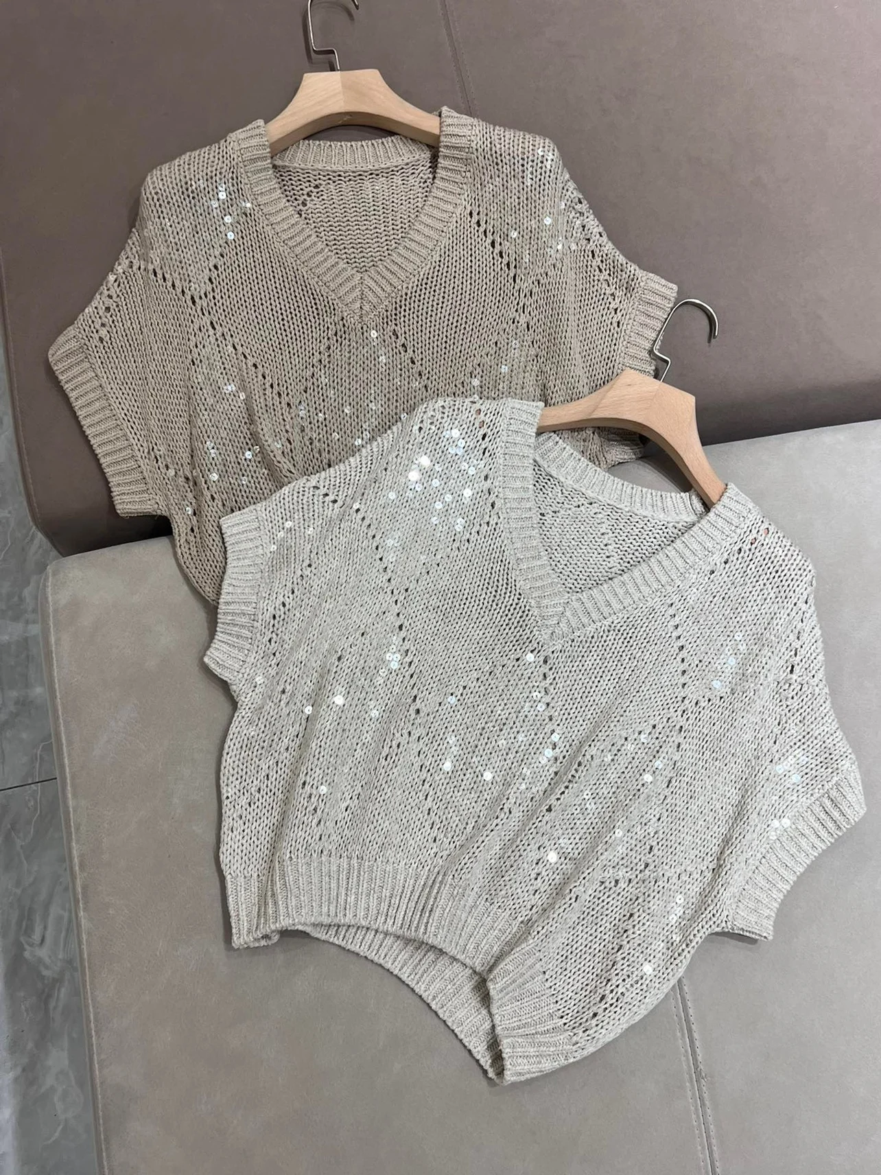 

Summer Women's Linen Sweater With Sequins V-Neck Short Sleeve Knitted Top Hollow Pullover