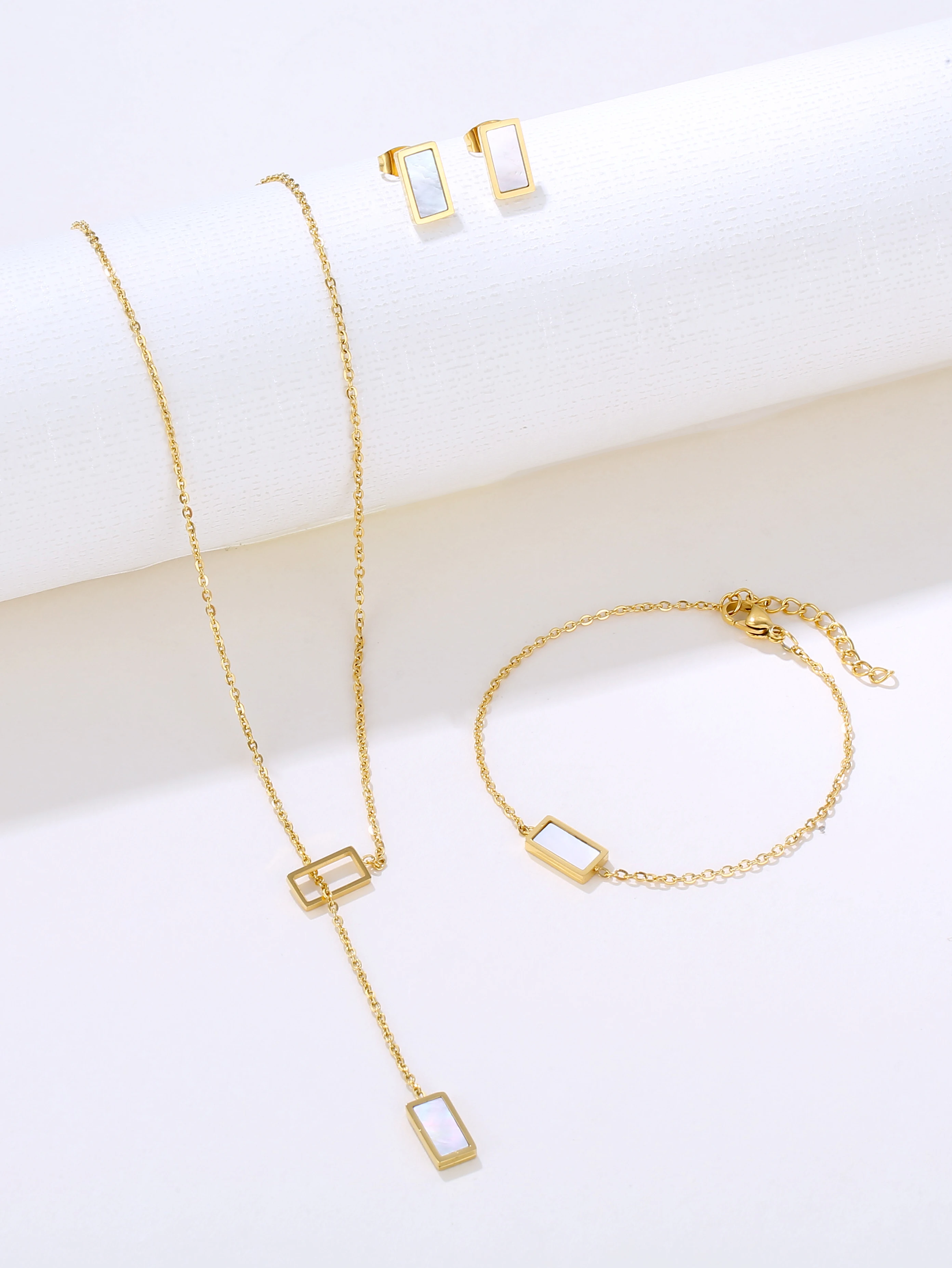Collana Farfalla Donna In Acciaio Inossidabile Oro - Simbolo Elegante, Anallergica, Resistente All'acqua, Regalo Perfetto