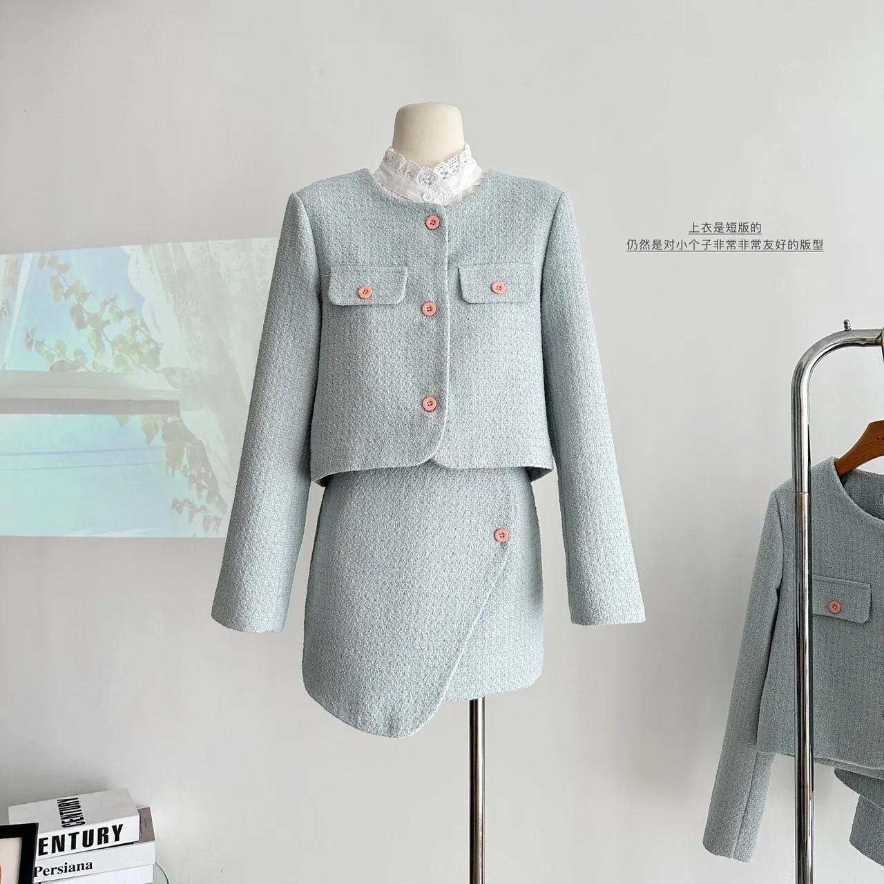 

Женский костюм из двух предметов, пикантный однобортный жакет с круглым вырезом и длинными рукавами и брюки, осень 20223