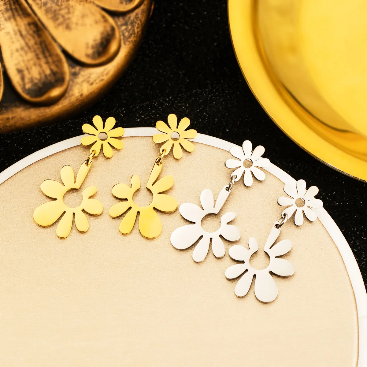 Stainless Steel Earrings Sweet Cute Cartoon Flowers Girls Pendants Charms Fashion Earrings For Women Jewelry Everyday Wear Gifts 3