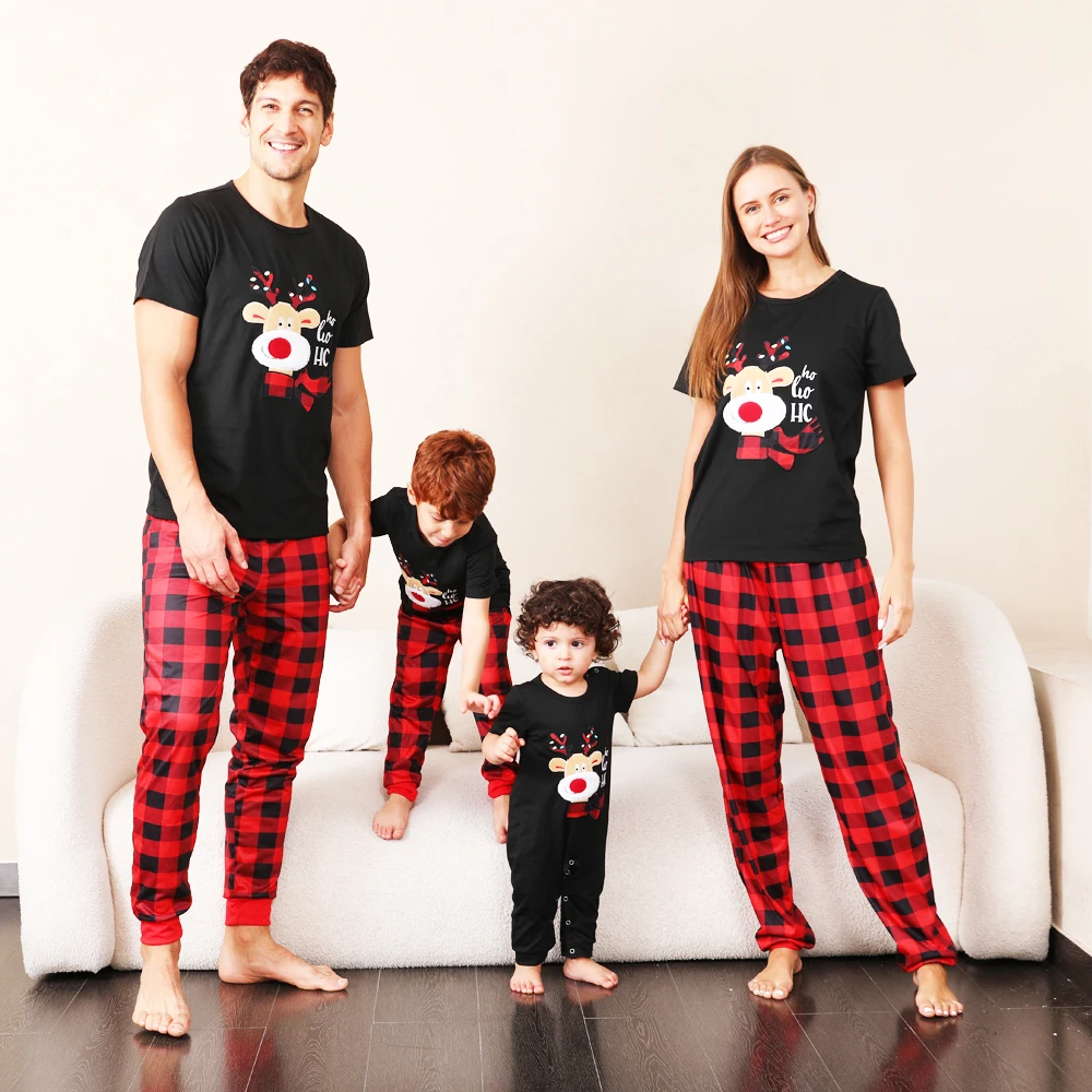 thumbnail image 4 of 2024 Nueva madre padre niños ropa a juego pijamas navideños conjunto para familia manga corta top + pantalones 2 piezas traje ropa de dormir, 4 of 5