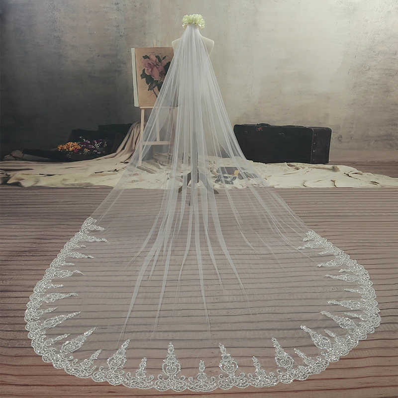 

3-Meter Long 3 Meter Width One Layer Elegant Luxury Long Wedding Veil Bridal Veils Shiny Lace Veil with Comb