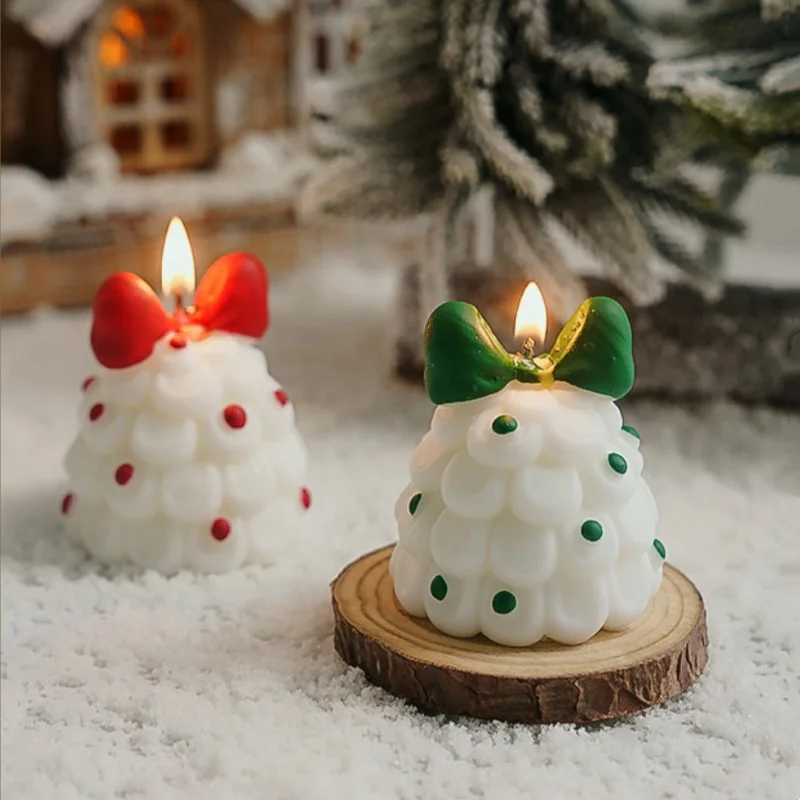 Handmade Christmas Tree Scented Candles with Realistic Santa Claus Design - Festive Ambiance Gift Favors