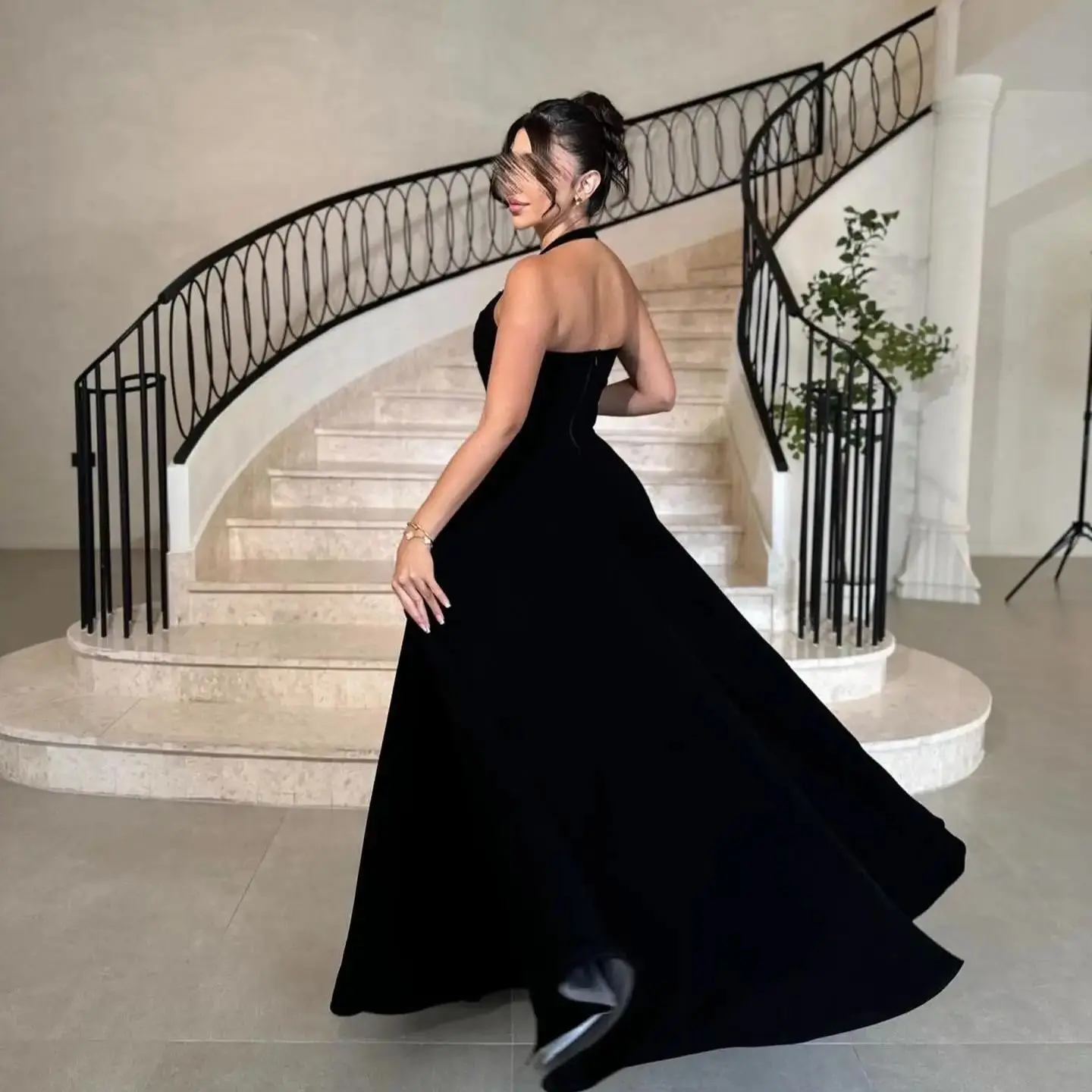 Aenyrst Elegant Black Beaded Prom Gown Women Halter Neck Party Evening Dress Floor Length Special Occasion Dresses