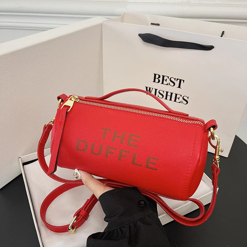 Elegant Textured Leather Crossbody Bag For Women Stylish Commuter Purse With Adjustable Chain And Charm lady messenger bag