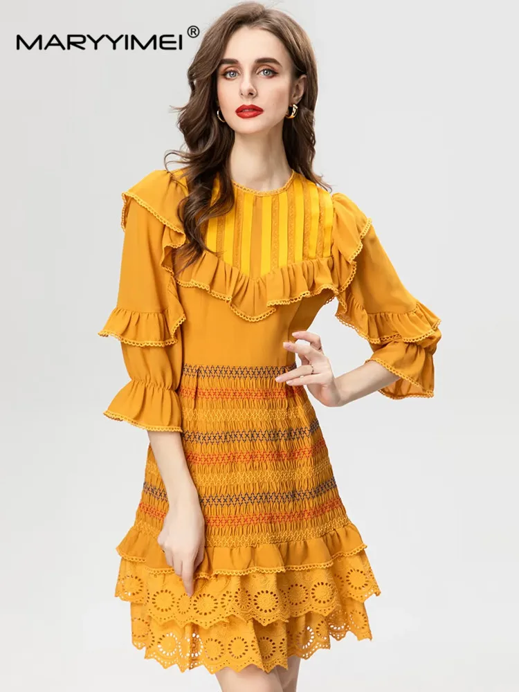 

MARYYIMEI New Fashion Runway Designer Dress Women's Round Collar Three Quarter Sleeve Ruffle High Street Tiered Mid Dress