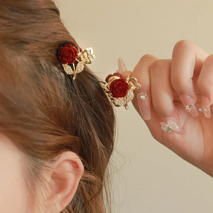 New exquisite pearl Rhinestones small clip Red Rose clip hair clip ladies sweet broken hair side bangs clip hair accessories