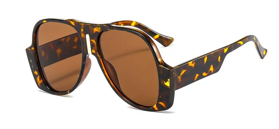 Chic Black Oversized Designer Sunglasses for Women with Oval Lenses