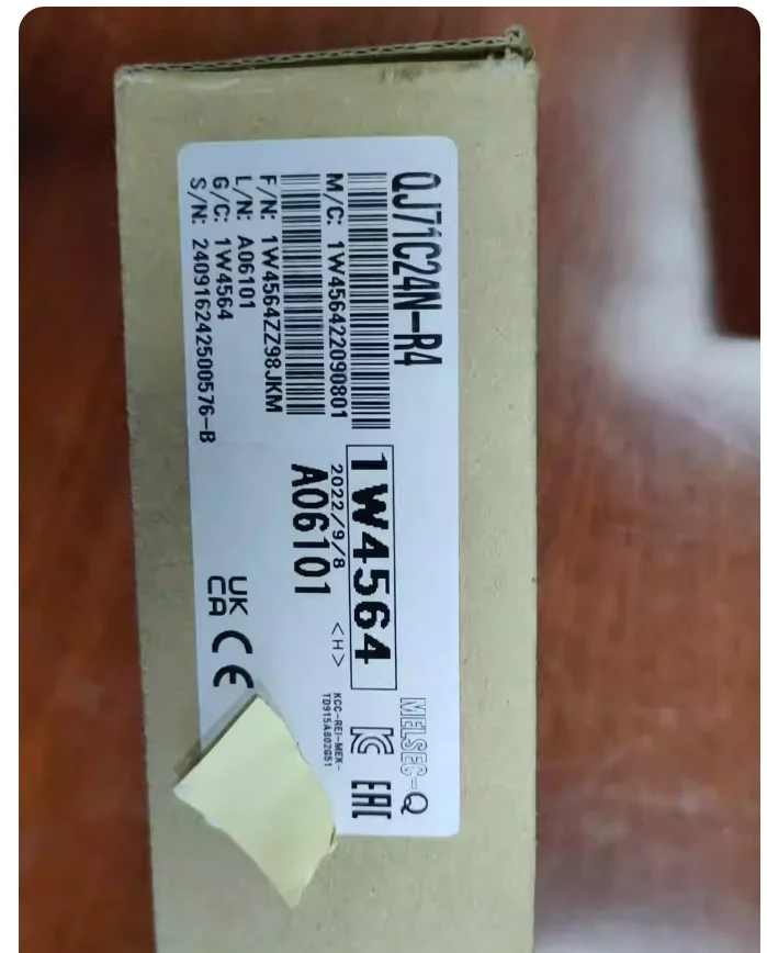

Новый оригинальный QJ71C24N-R4