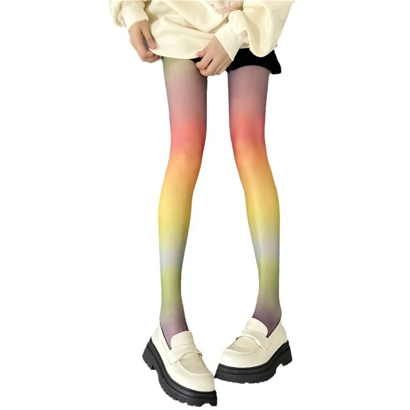 Рисунок 5 - Радужные колготки