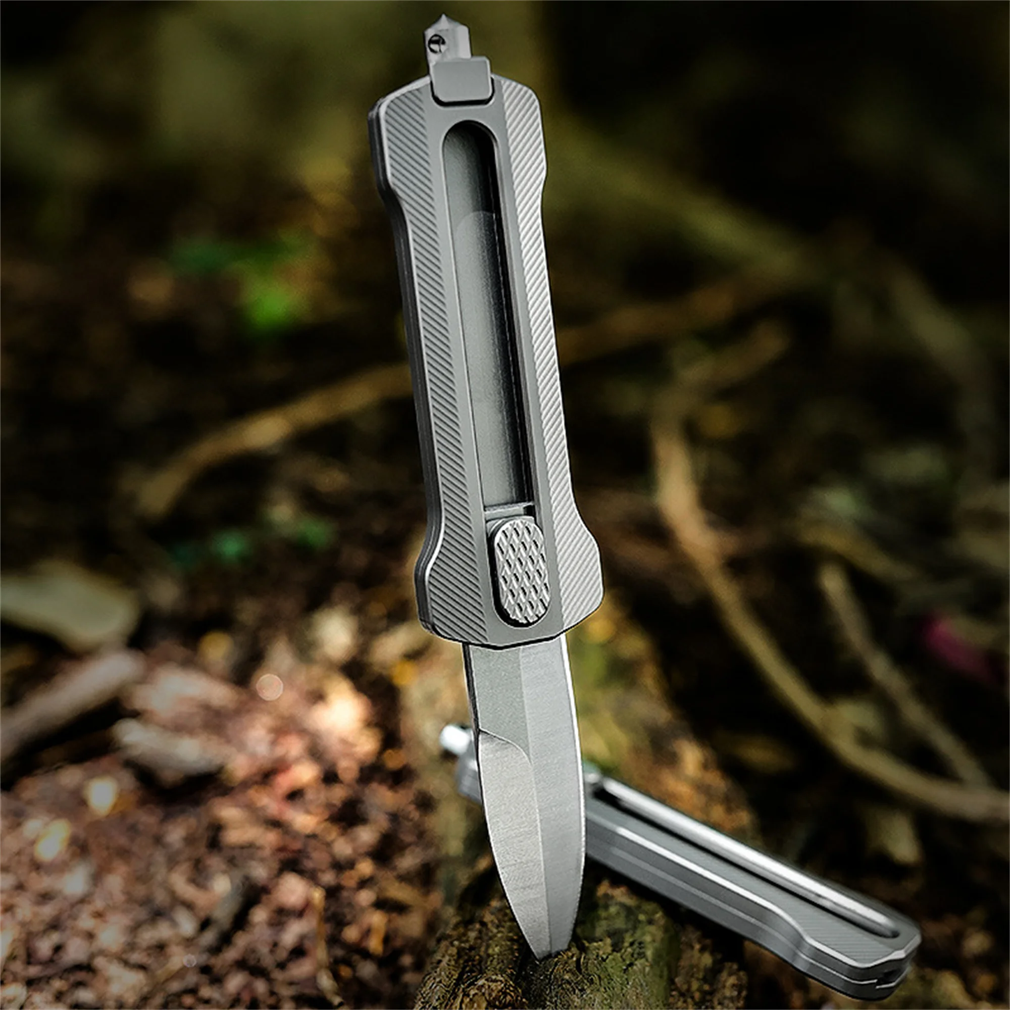 

Titanium alloy EDC Knife Multi-function Portable D2 Pocket Knife Push-pull Knife Window Breaking Tool Quick-release DIY Tool