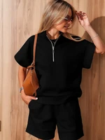 Ensemble coordonné pull demi-zip et short gris chiné à col montant pour femme, idéal pour le printemps-été 2026, tenue décontractée ou de bureau 5
