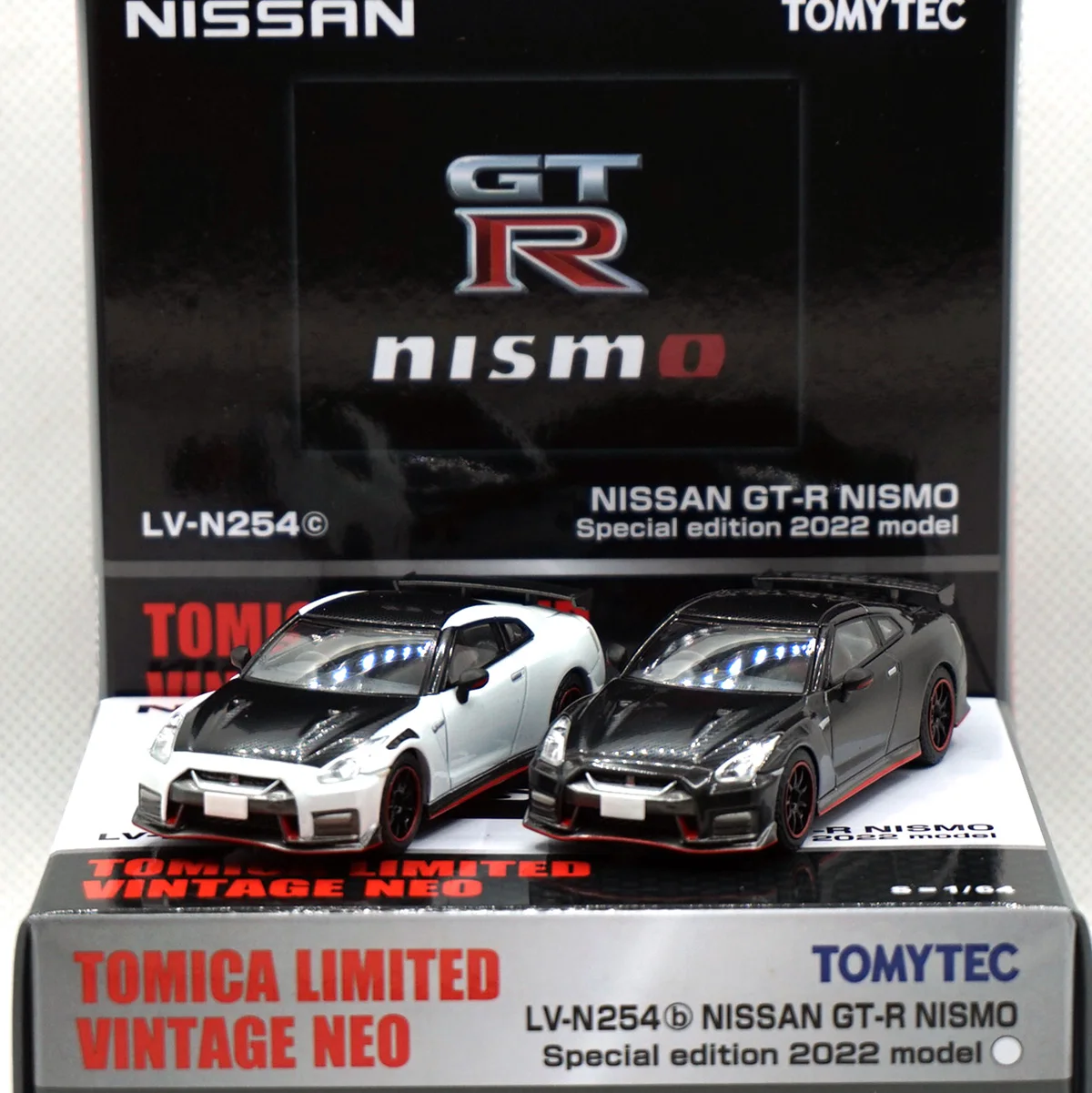 

Модель автомобиля Tomytec TOMICA TLV-N254b/c GT-R NISMO 1/64 из сплава
