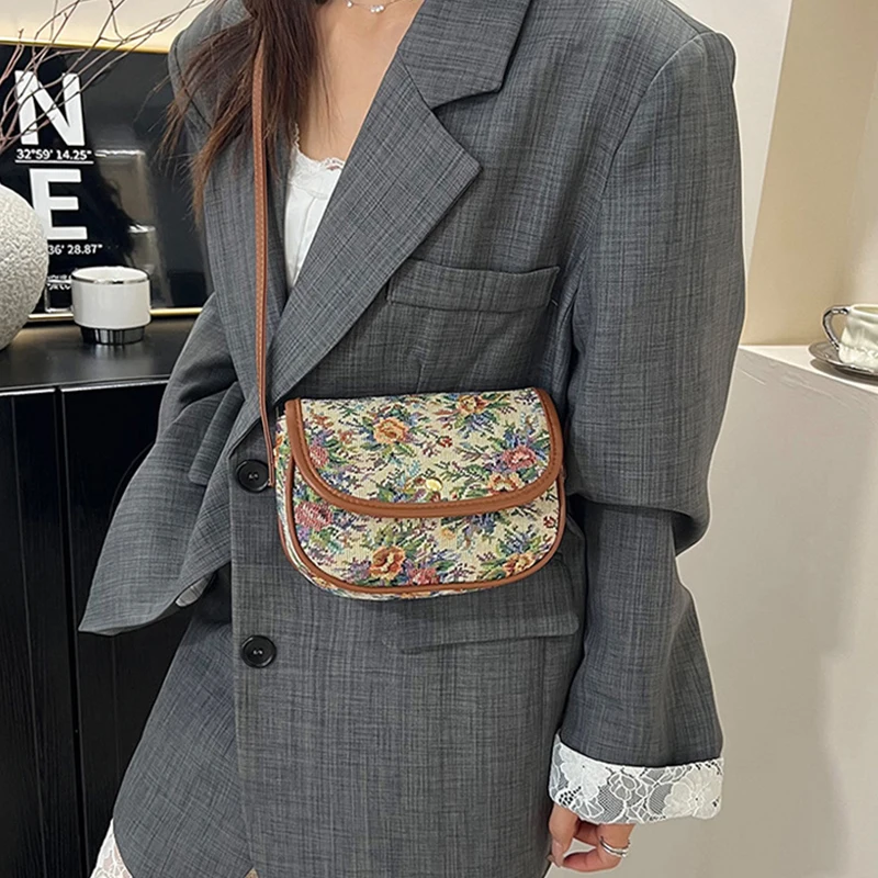 New Retro Fabric Crossbody Bags High-Quality Women's Bags Women's Single-Shoulder Fashionable Small Square Bags