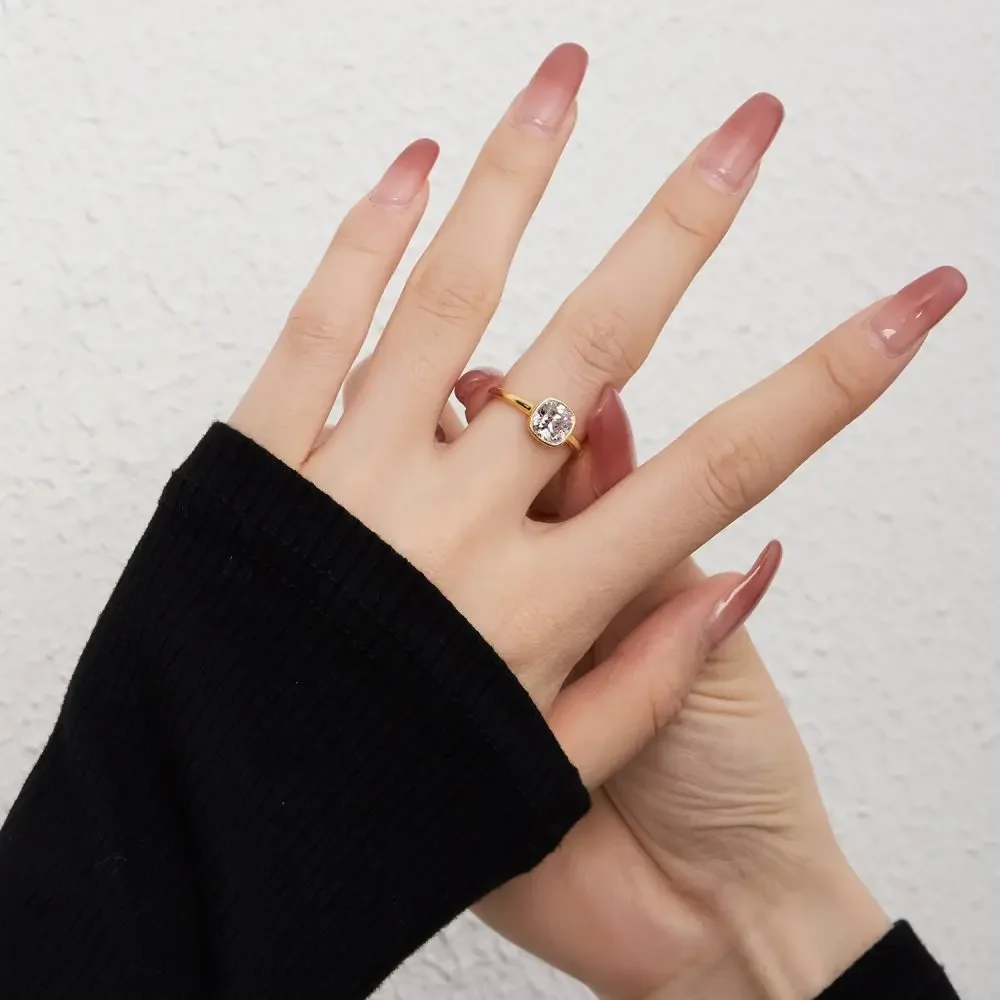 S925 sterling silver ring, high-end square zircon inlay, wedding fashion and temperament, closed-loop wedding jewelry wholesale