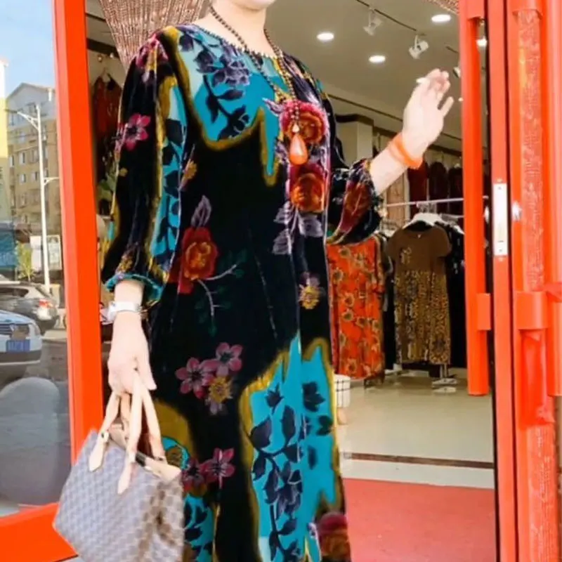 Рисунок 5 - Женское винтажное платье с цветочным принтом